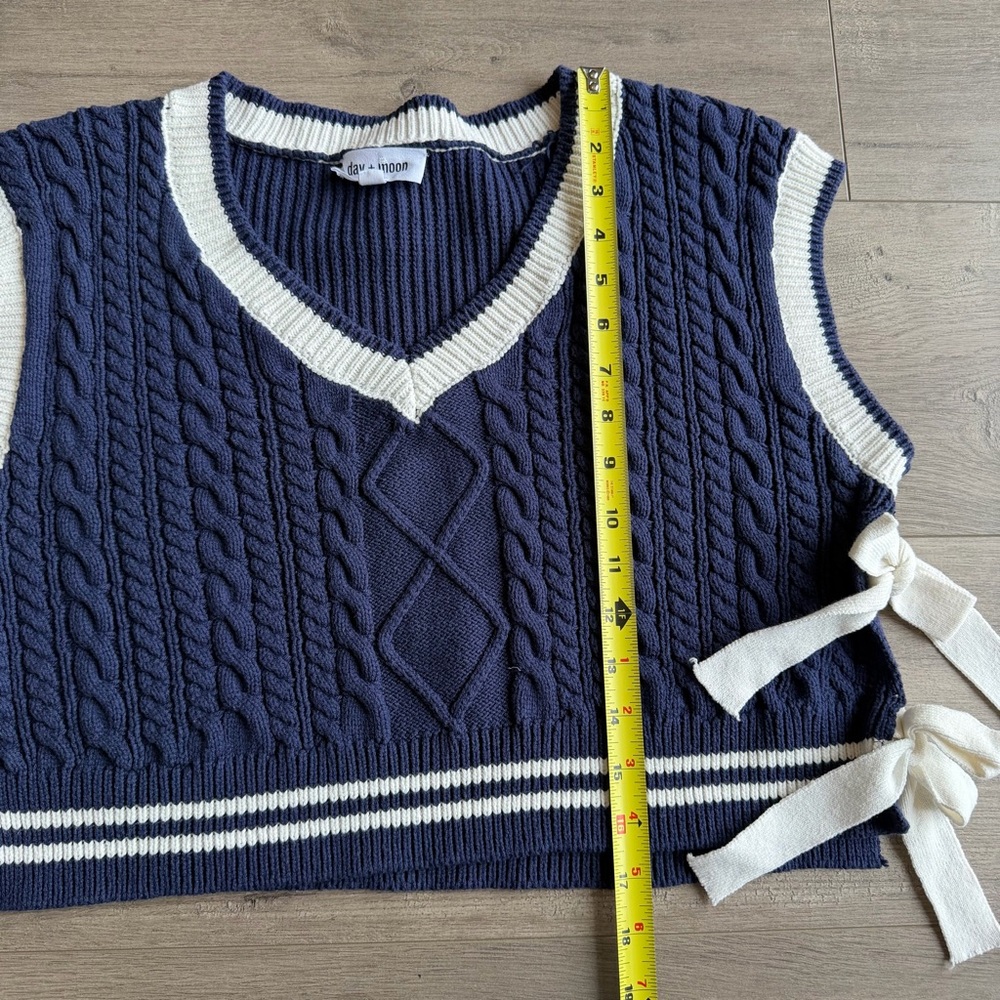 Day + Moon Side Tie Cropped Sweater Vest (Navy/Off White) - size medium - Picture 6 of 7